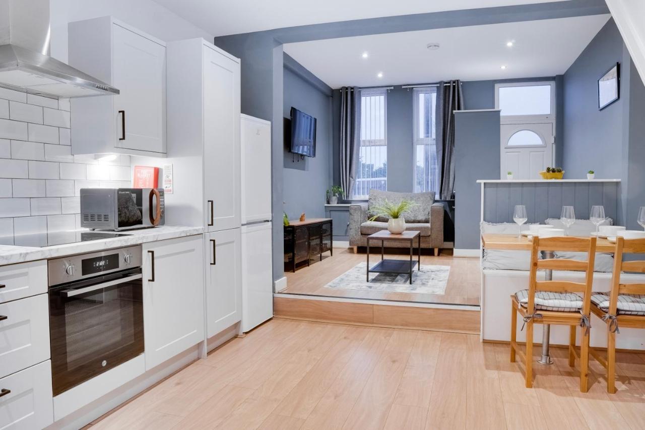 Birkenhead - 2 bedroom house Buitenkant foto