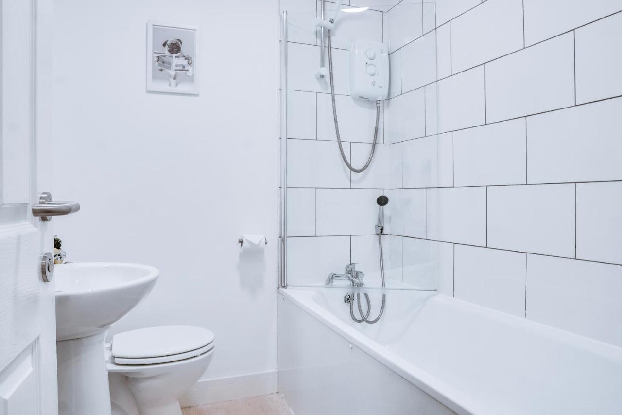 Birkenhead - 2 bedroom house Buitenkant foto
